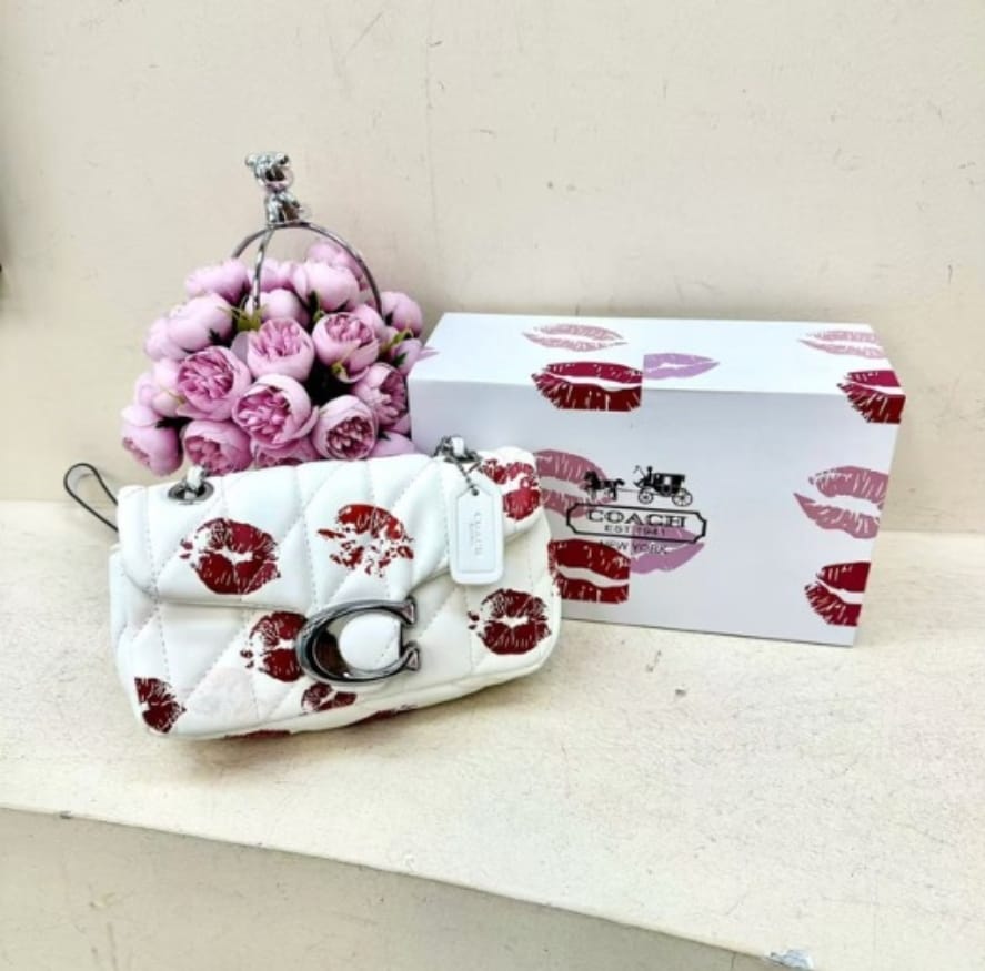 Carteras Beso Coach con Caja