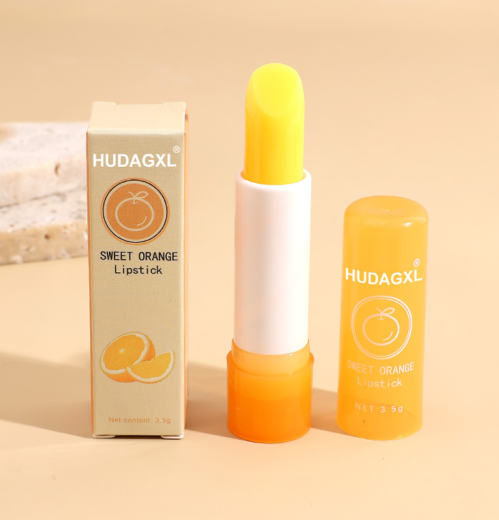 Lápiz labial hidratante de naranja dulce.